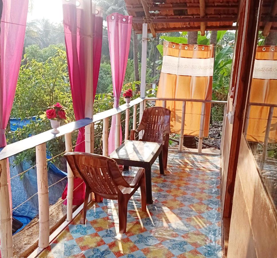 Shiv Sai Huts Hotel Kanakona Kültér fotó