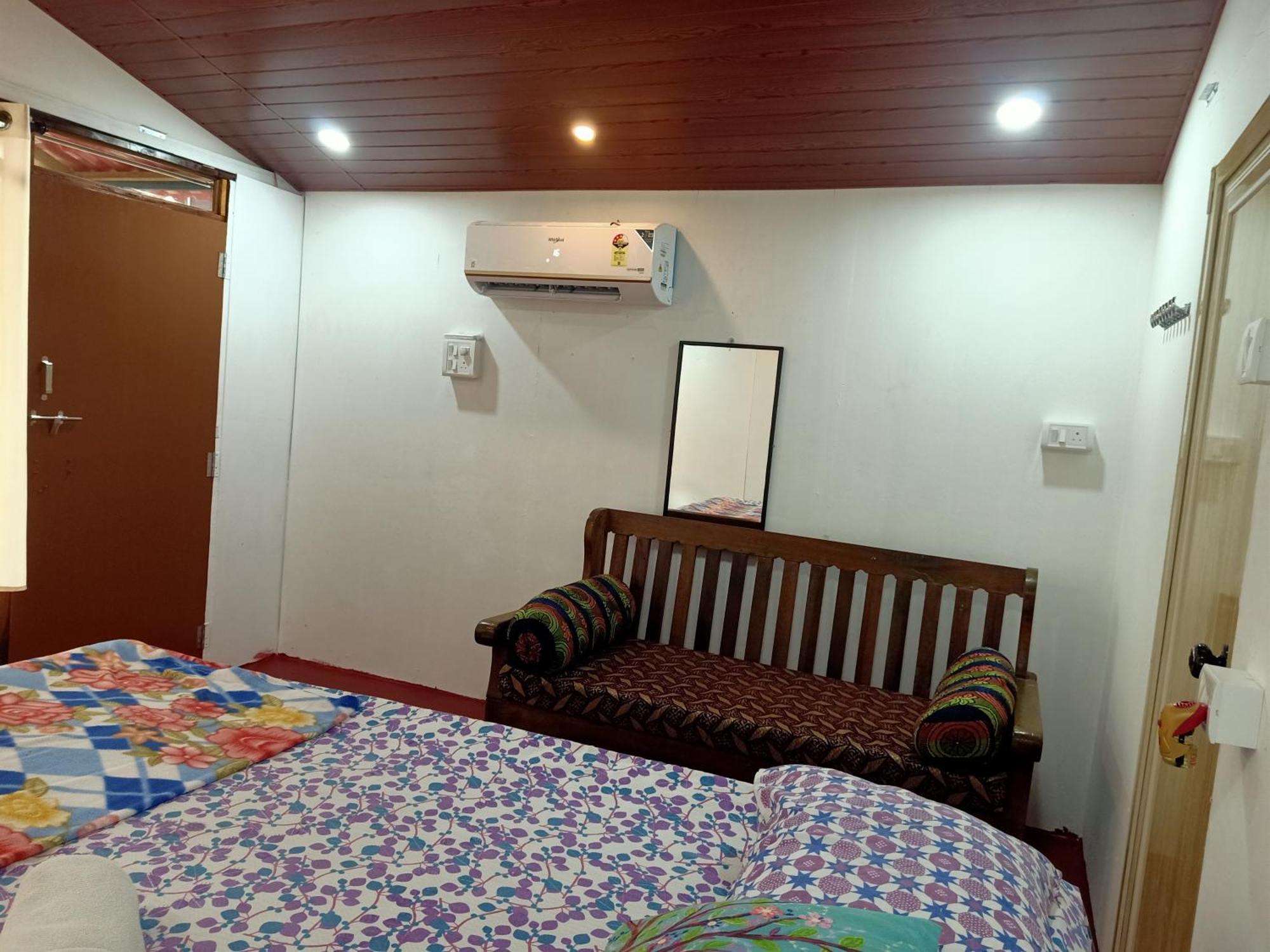 Shiv Sai Huts Hotel Kanakona Kültér fotó