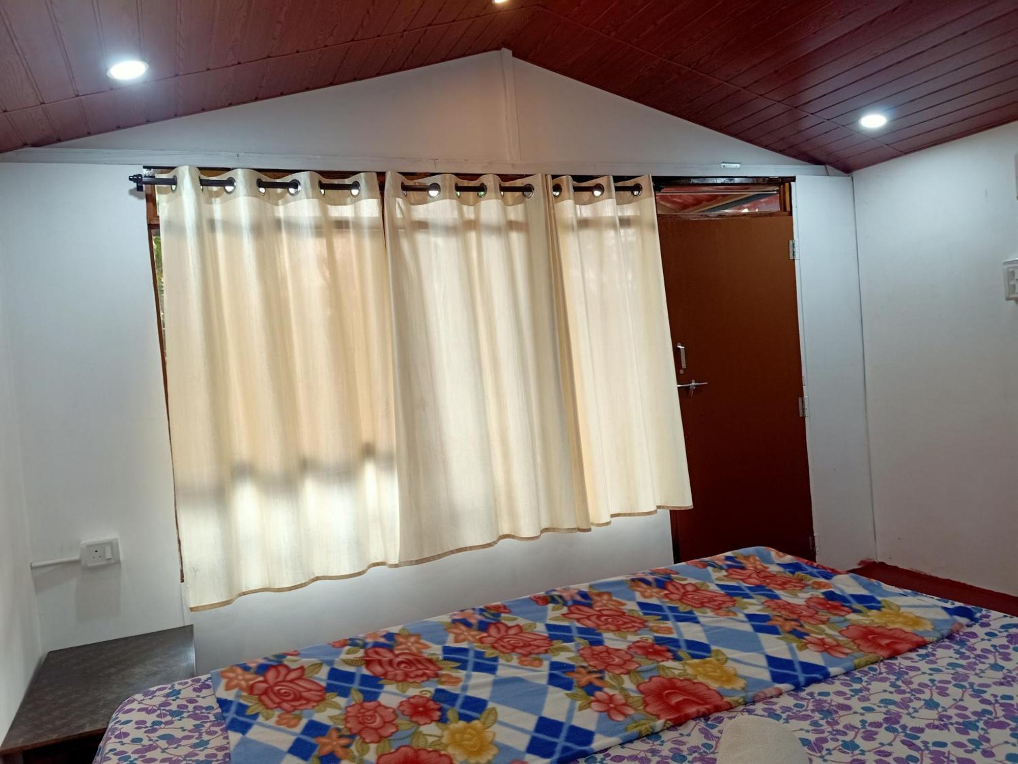Shiv Sai Huts Hotel Kanakona Kültér fotó