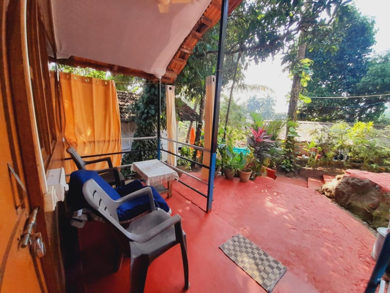 Shiv Sai Huts Hotel Kanakona Szoba fotó